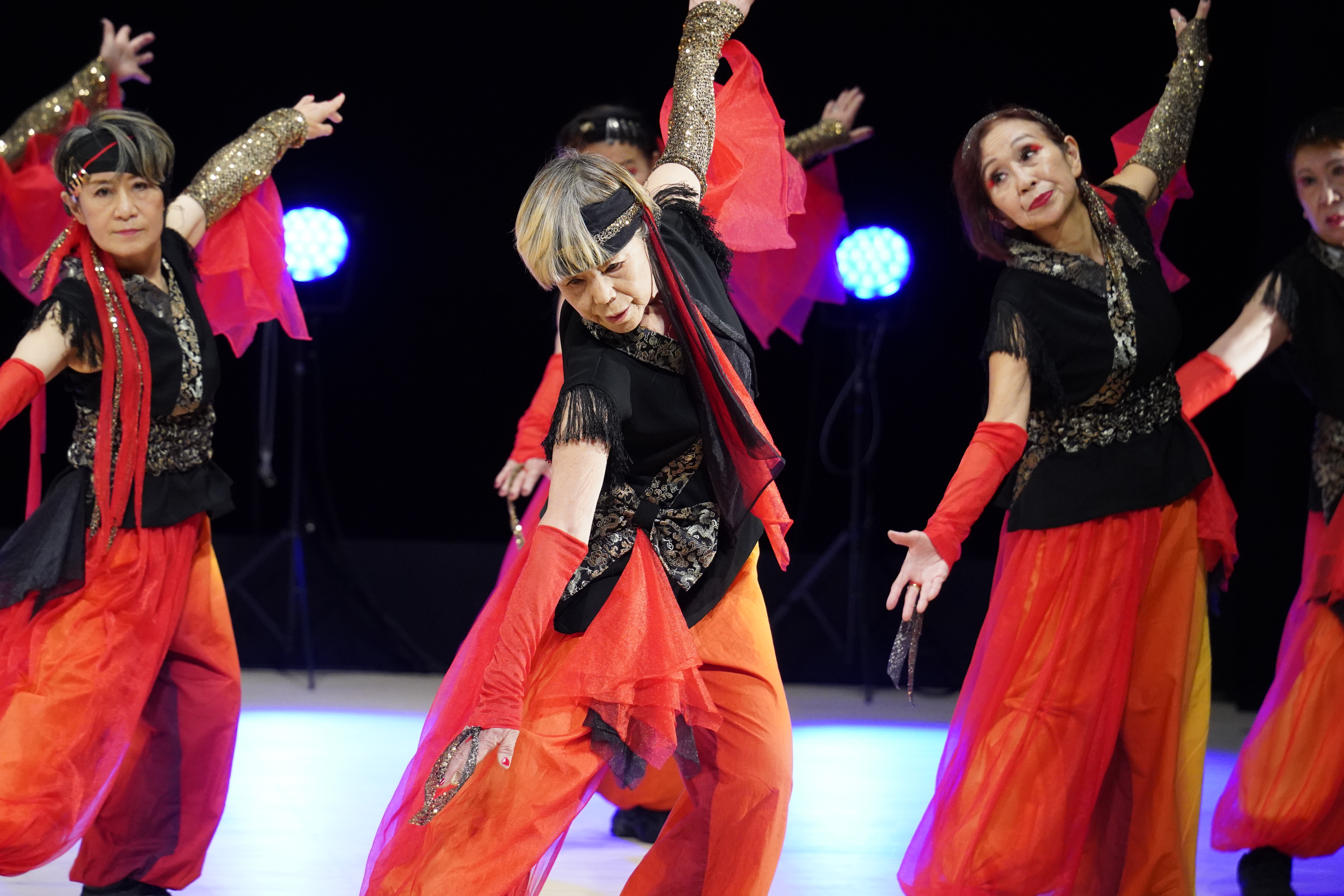 ダンスパフォーマンスの様子1